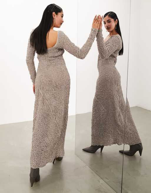 ASOS EDITION Robe longue texturee effet froisse a encolure degagee et coutures visibles Grege