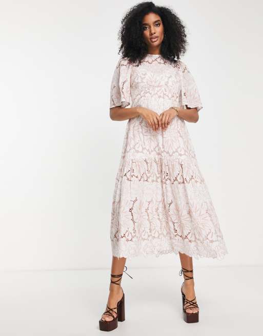 ASOS EDITION Robe mi longue en broderie anglaise fleurie volants tag s et coutures contrastantes Rose p le