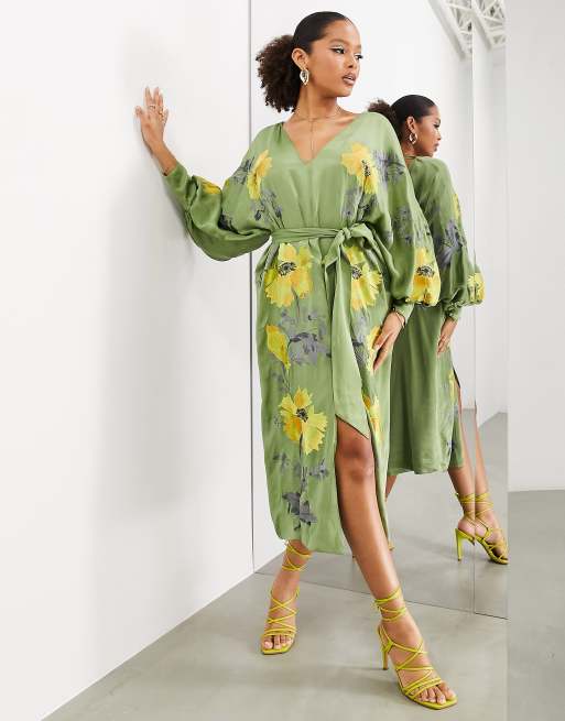 ASOS EDITION Robe mi longue satin e broderie fleurie et col en V avec ceinture Vert olive