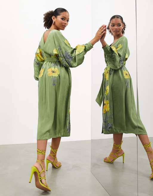 ASOS EDITION Robe mi longue satinee a broderie fleurie et col en V avec ceinture Vert olive