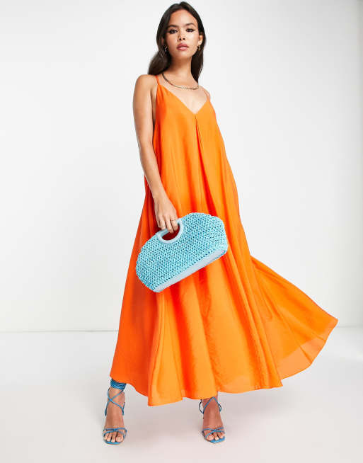 ASOS EDITION Robe trap ze mi longue bretelles fines en viscose Orange flamme