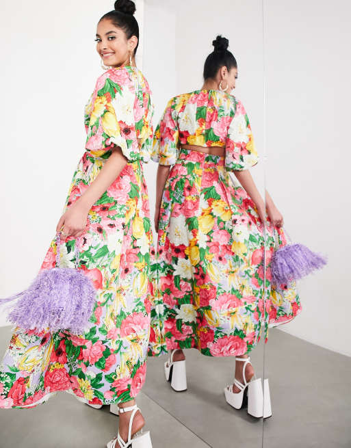 ASOS EDITION – Rosablommig midiklänning med puffärmar och utskuren detalj baktill , 3 av 4