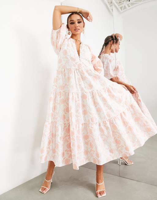 ASOS Edition – Różowa luźna sukienka warstwowa midi w żakardowy kwiatowy wzór 
