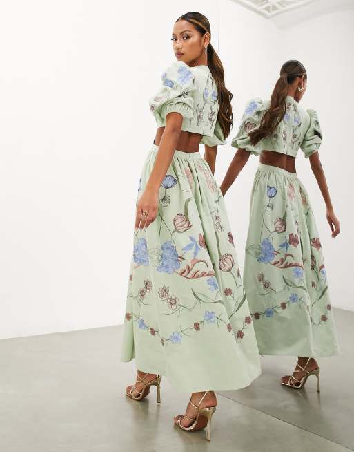 ASOS EDITION – Salviagrön midiklänning med blombroderi, utskurna detaljer och puffärmar, 3 av 4