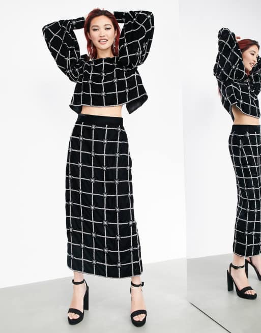 ASOS EDITION – Oberteil und Rock aus schwarzem Samt mit perlenbesetztem Gittermuster, Set, 2 von 2