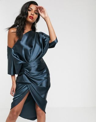 ASOS EDITION – Satynowa asymetryczna sukienka o długości midi z drapowaniem  | ASOS