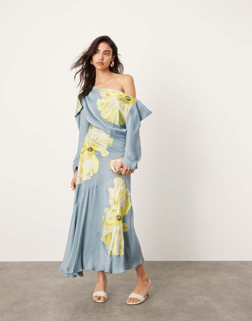 ASOS EDITION – Satynowa, niebieska sukienka midi na jedno ramię, z drapowaniem, w haftowany wzór w kwiaty