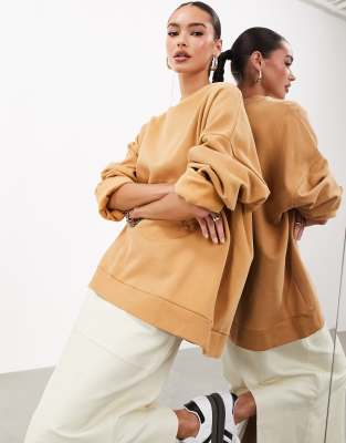 ASOS EDITION - Schweres, hochwertiges Oversize-Sweatshirt in Camel-Neutral