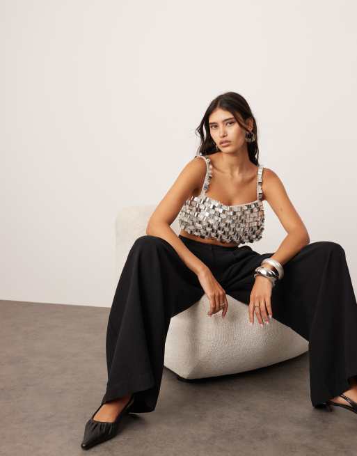 ASOS EDITION - Sølvfarvet croptop i futuristisk stil med firkantet hals og udsmykninger