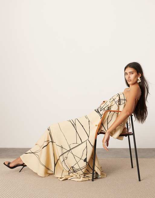 ASOS Edition – Sukienka maxi na cienkich ramiączkach z dekoltem karo, kieszeniami i drapowaniem w abstrakcyjny wzór