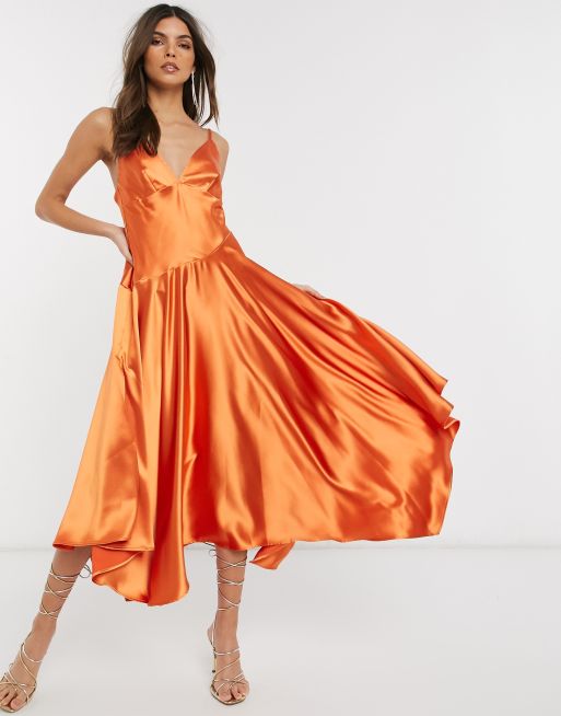 ASOS EDITION – Sukienka midi na ramiączkach z ozdobnymi przeszyciami