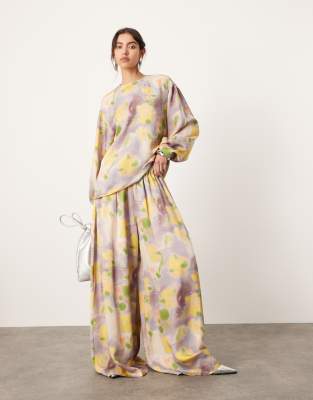 Суперширокие брюки ASOS EDITION с завязками на талии в размытый цветочек - часть комплекта 17590₽