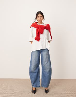 ASOS EDITION - Sydney - Denim-Jeans in Vintage-Blau mit hohem Bund und abgerundetem Beinschnitt-Bunt