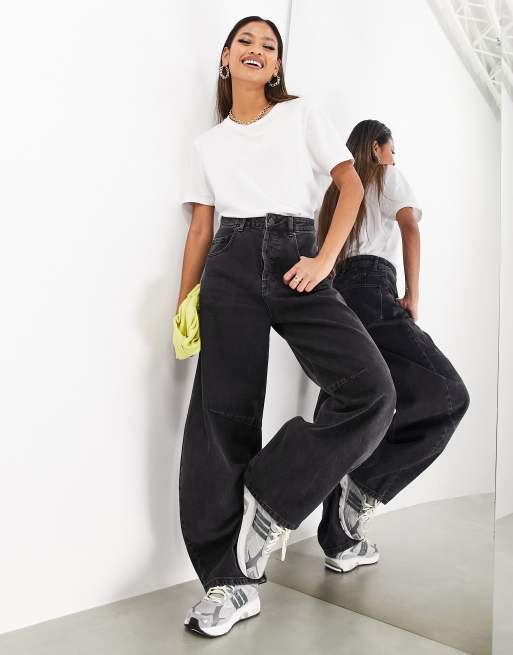 ASOS EDITION - Sydney - Denim jeans met hoge taille en wijde ronde pijpen in zwart met wassing