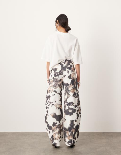 ASOS EDITION - Sydney - Højtaljede jeans med barrel-ben og dyreprint , 2 af 5