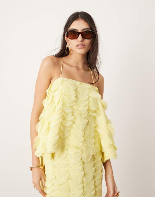 ASOS EDITION - Tekstureret cami-top med tekstur og runde draperinger i citrongul - Del af sæt