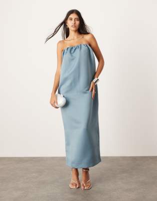 ASOS EDITION - Trägerloses Maxikleid aus schwerem Satin in Blau