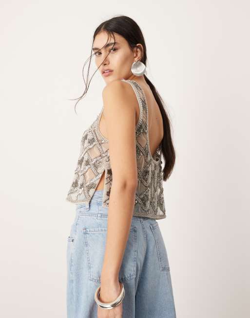 ASOS EDITION – Trägertop in Silber mit geometrischer Verzierung im Lochmusterdesign, 3 von 4