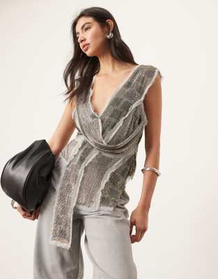 ASOS EDITION - Udsmykket longline-top med opdelt design i koksgrå - view 1