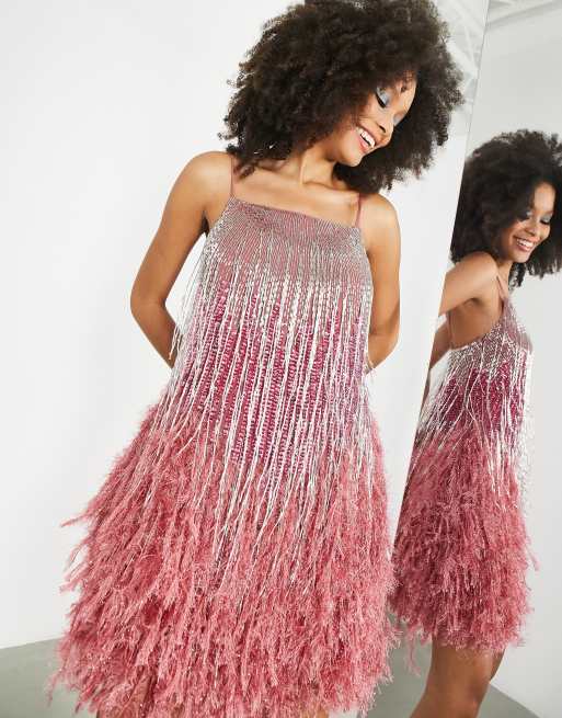 ASOS EDITION - Vestito corto con spalline sottili, piume sintetiche e frange con perline rosa, 4 di 4