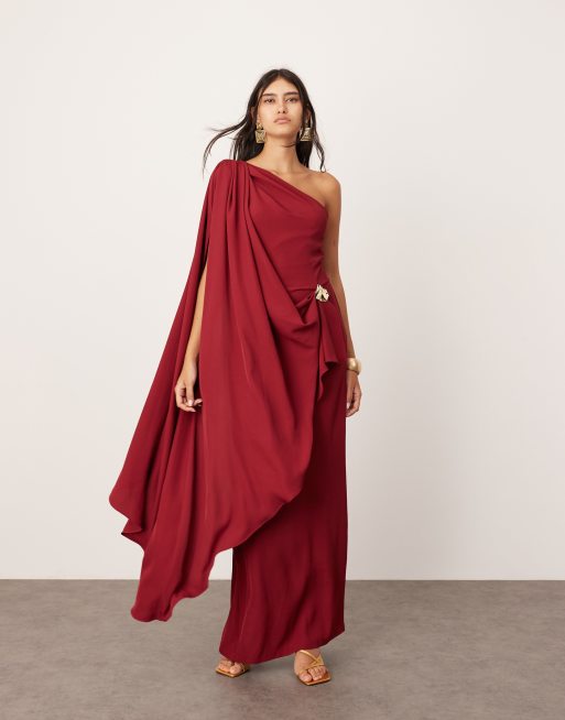 ASOS EDITION - Vestito lungo monospalla drappeggiato rosso bordeaux con finitura color oro