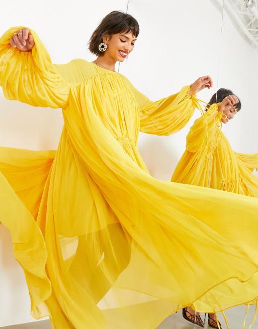 ASOS EDITION - Vestito midi con collo raccolto color senape