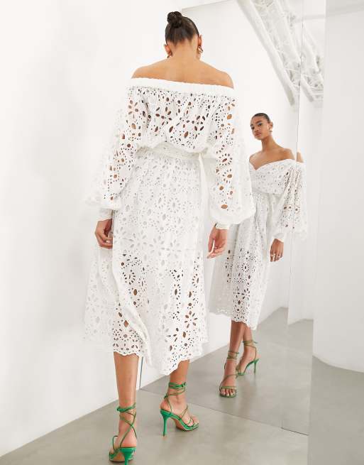 ASOS EDITION Vestito midi in pizzo bianco con spalle scoperte e