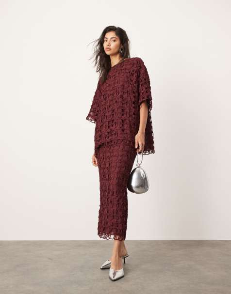 ASOS EDITION – Vinröd, rak midikjol i blommig hålmönstrad design, del av set - view 1