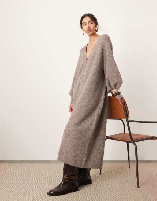 ASOS Edition – Zapinana na suwak brązowoszara dzianinowa sukienka midi z balonowymi rękawami