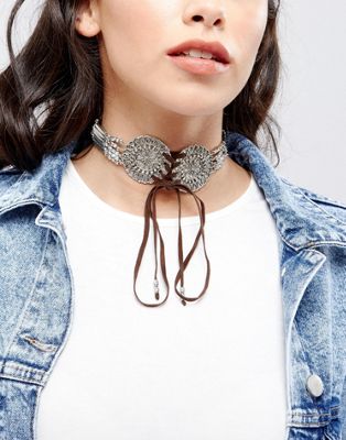 lace up choker necklace
