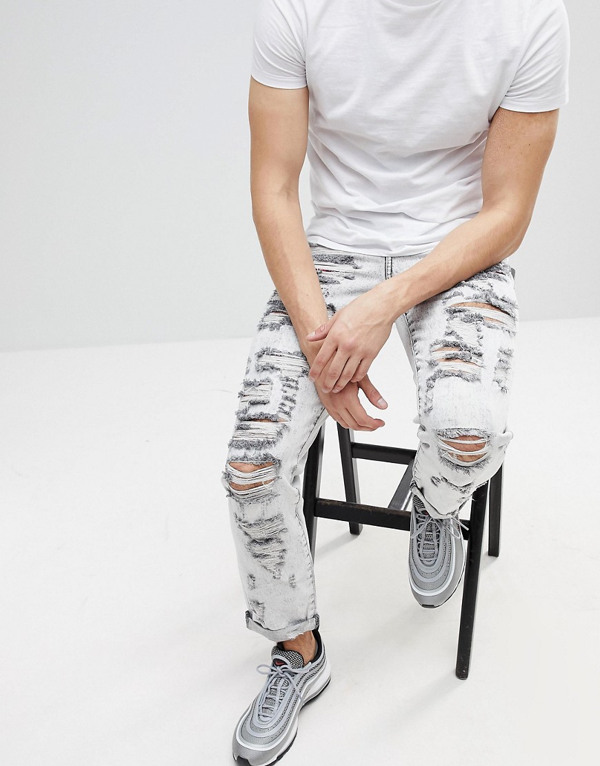 ASOS – Grå, stentvättade slim jeans, stora revor och rutiga lappar