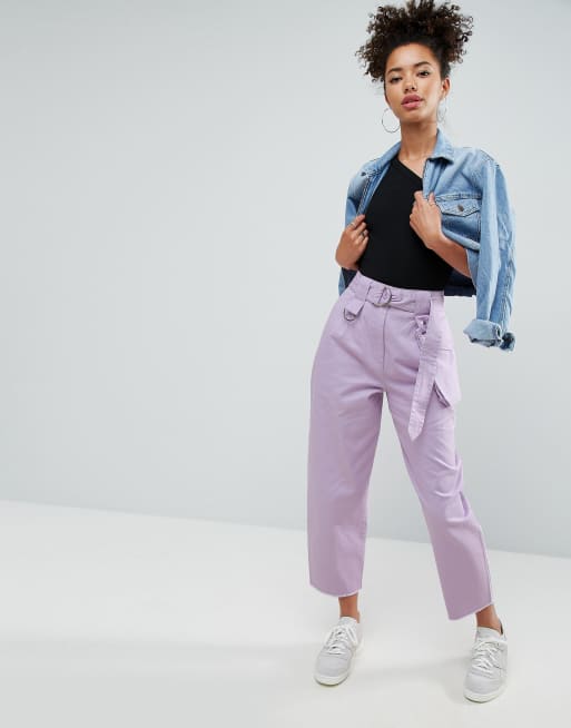 ASOS – Karottenhose mit abnehmbarer Gürteltasche in Lila