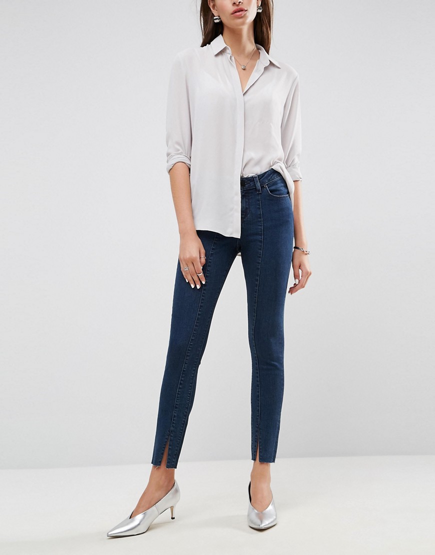 Asos Design Asos - lisbon - skinny jeans met halfhoge taille in amelie-darkwash met split onderaan de pijpen-blauw