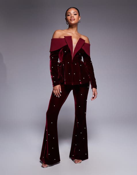 ASOS LUXE – Aksamitny zestaw w kolorze owoców jagodowych, zdobiony perełkami: marynarka z odsłoniętymi ramionami i spodnie - view 1