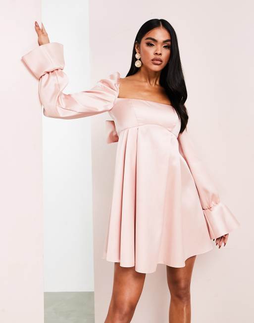 ASOS LUXE Babydoll Kleid aus Satin mit Schleife in Blassrosa