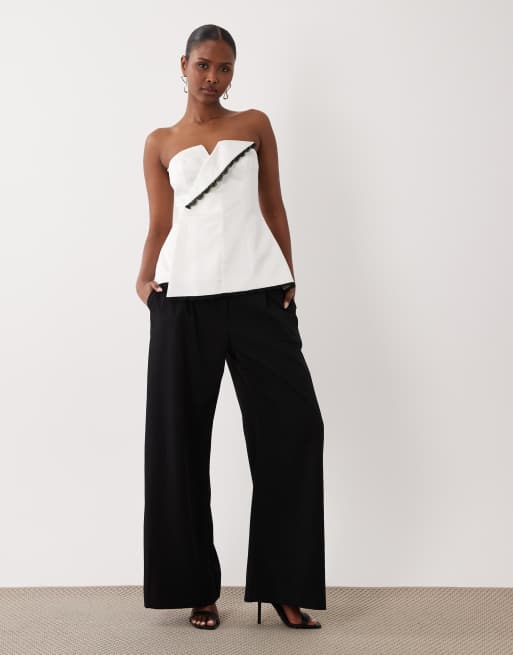 ASOS LUXE - Bandeau-korsettop met contrasterende rand in wit, 2 van 4