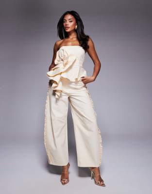 ASOS LUXE - Barrel-Leg-Hose in Buttermilchgelb aus Baumwoll-Twill mit Rüschen, Kombiteil