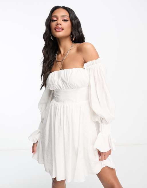 ASOS Luxe – Biała gorsetowa sukienka mini z odsłoniętymi ramionami z obszernymi rękawami z obcisłym mankietem