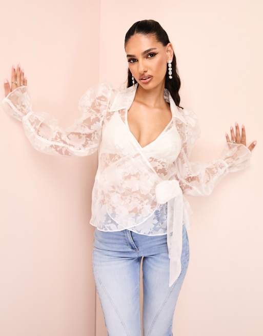 ASOS Luxe – Biała kopertowa bluzka z prześwitującej organzy w kwiatowy wzór z wiązaniem