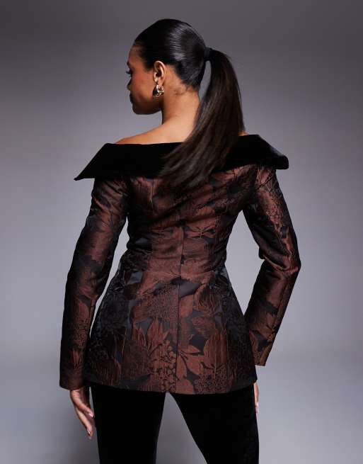 ASOS LUXE - Blazer d'ensemble en jacquard à épaules dénudées et détails en velours - Chocolat fleuri, 4 de 4