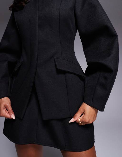ASOS LUXE – Blazer in Schwarz mit geraffter Taille, 2 von 4