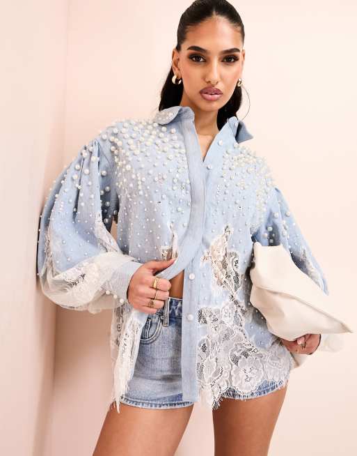 ASOS Luxe - Camicia di jeans blu lavaggio medio decorata con perle e dettagli in pizzo