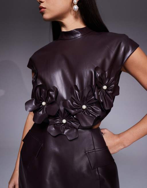 ASOS LUXE - Chokoladebrun minikjole med struktur og corsage-detaljer i PU, 3 af 4
