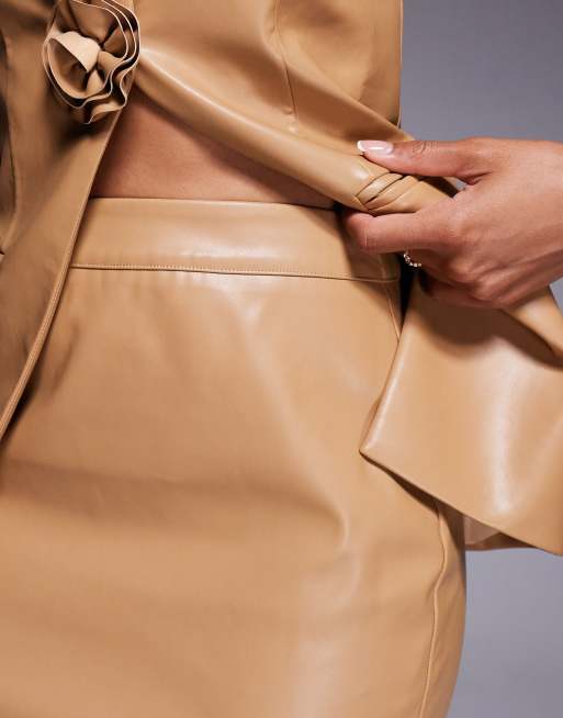 ASOS LUXE co-ord PU tailored skirt with split back in tan, 5 of 5