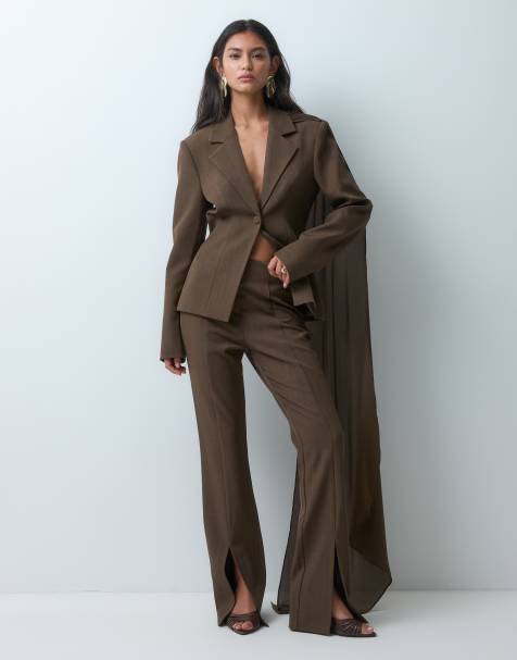 ASOS LUXE - Conjunto marrón chocolate de pantalones cigarette y americana con detalle de fular colgante - view 1