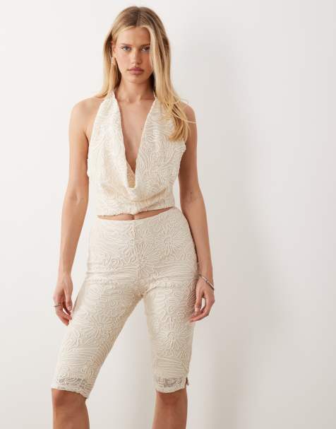 ASOS Luxe - Coordinato color crema testurizzato con top allacciato al collo drappeggiato e pantaloni capri - view 1