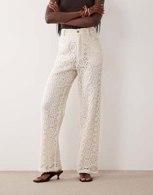 210125365-1-cream