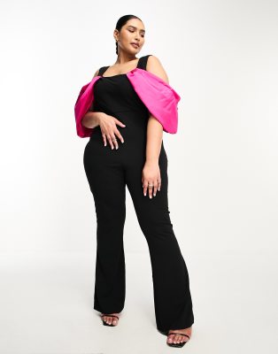 ASOS LUXE Curve - Ausgestellter Jumpsuit in Schwarz mit farblich abgesetzten, auffälligen Ärmeln