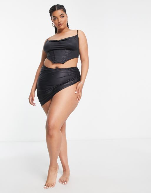 ASOS LUXE Curve Bikini Wickelrock in schwarzer Satin Optik ASOS