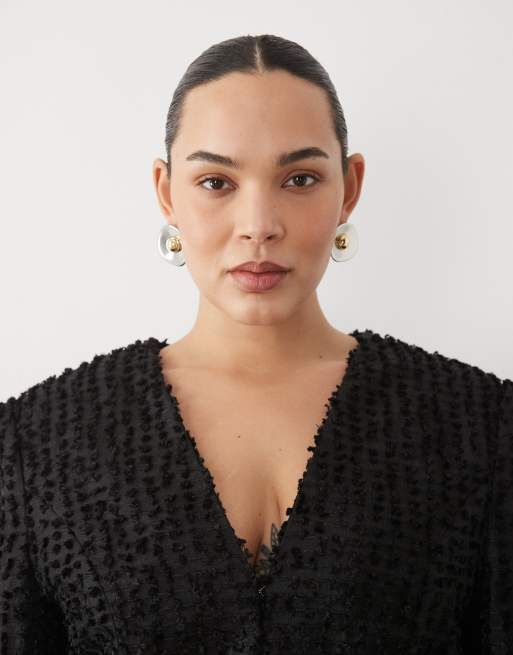 ASOS LUXE Curve boucle cropped ovoid sleeve blazer co-ord in black, 2 of 4